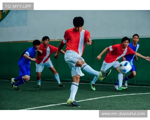 足球场上的青春激扬 体育生的梦想与拼搏之路 足球场上的青春激扬 体育生的梦想与拼搏之路